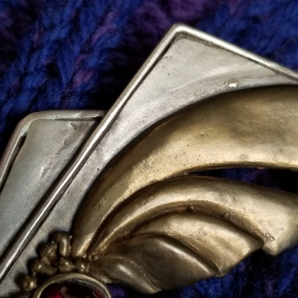 Vintage brooch brutalist stylized wing gold sterling silver pin 925 futuristic